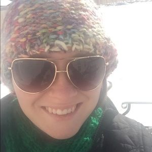 Meet your Posher, Suzette